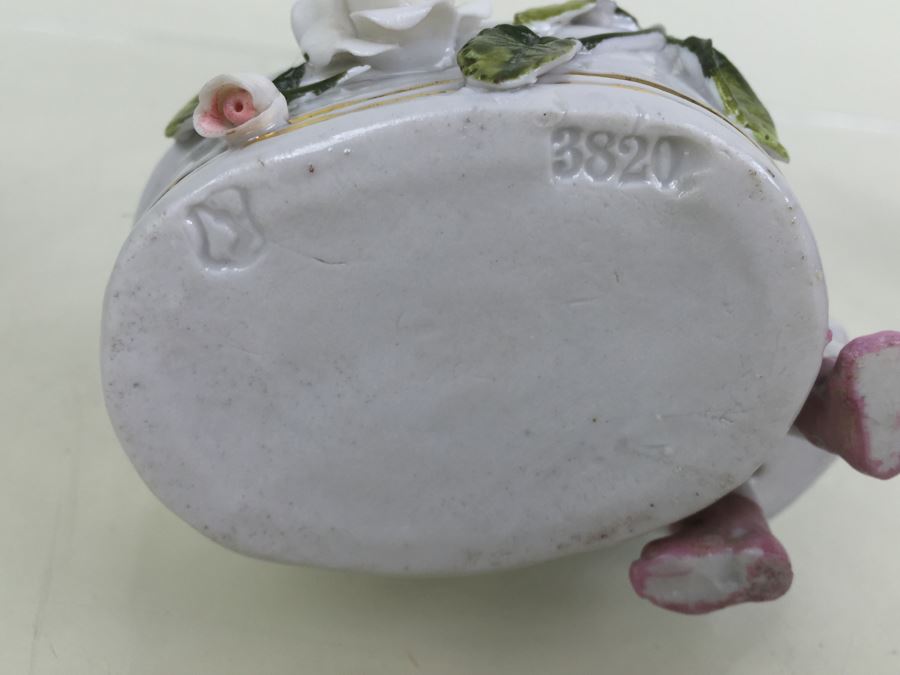 Pair Of Figurines Boy With Sailboat And Girl With Doll In Washtubs 3820 [Photo 3]