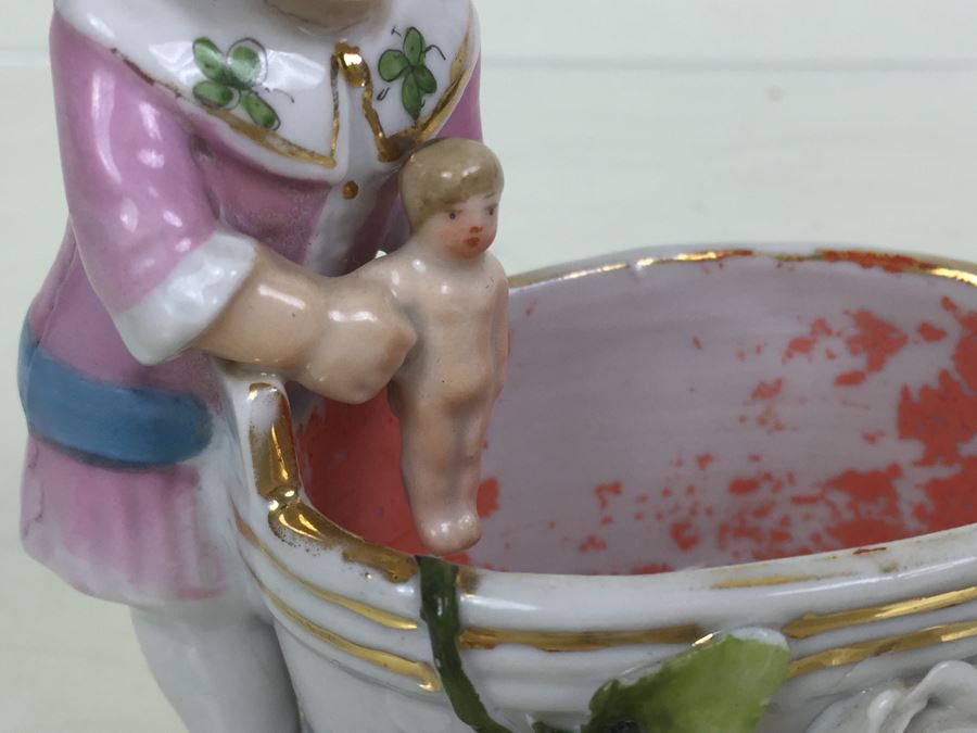Pair Of Figurines Boy With Sailboat And Girl With Doll In Washtubs 3820 [Photo 7]