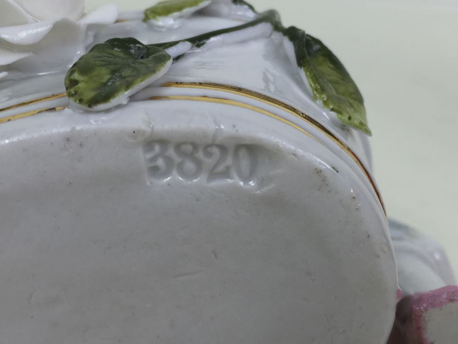 Pair Of Figurines Boy With Sailboat And Girl With Doll In Washtubs 3820 [Photo 15]