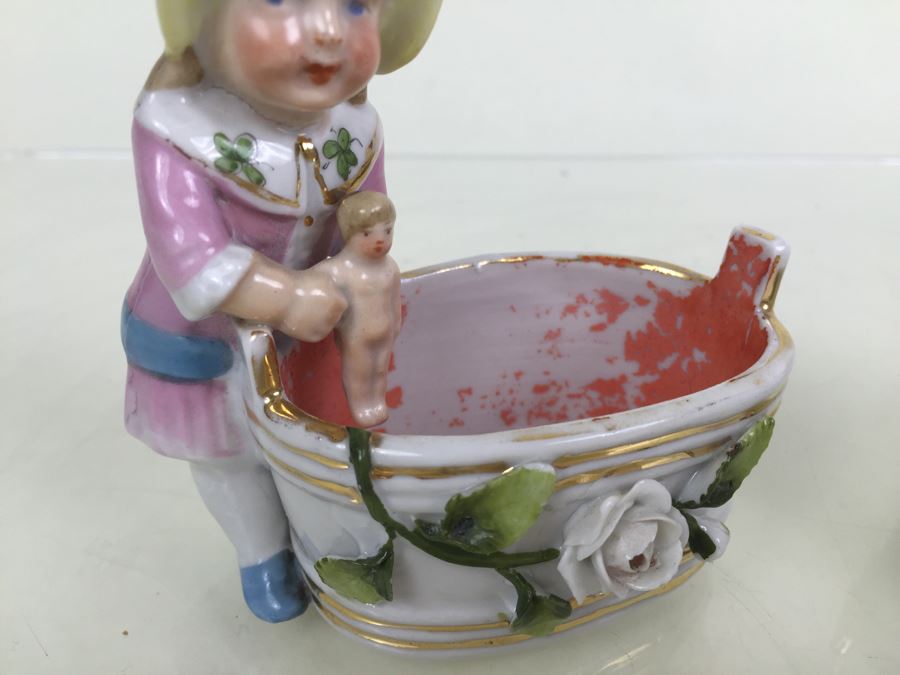 Pair Of Figurines Boy With Sailboat And Girl With Doll In Washtubs 3820 [Photo 2]