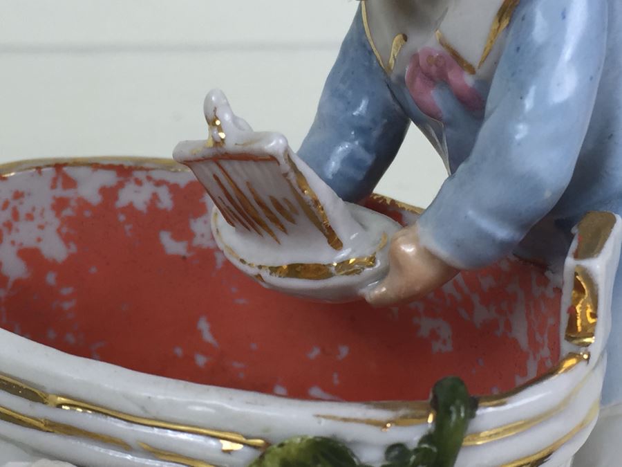 Pair Of Figurines Boy With Sailboat And Girl With Doll In Washtubs 3820 [Photo 11]