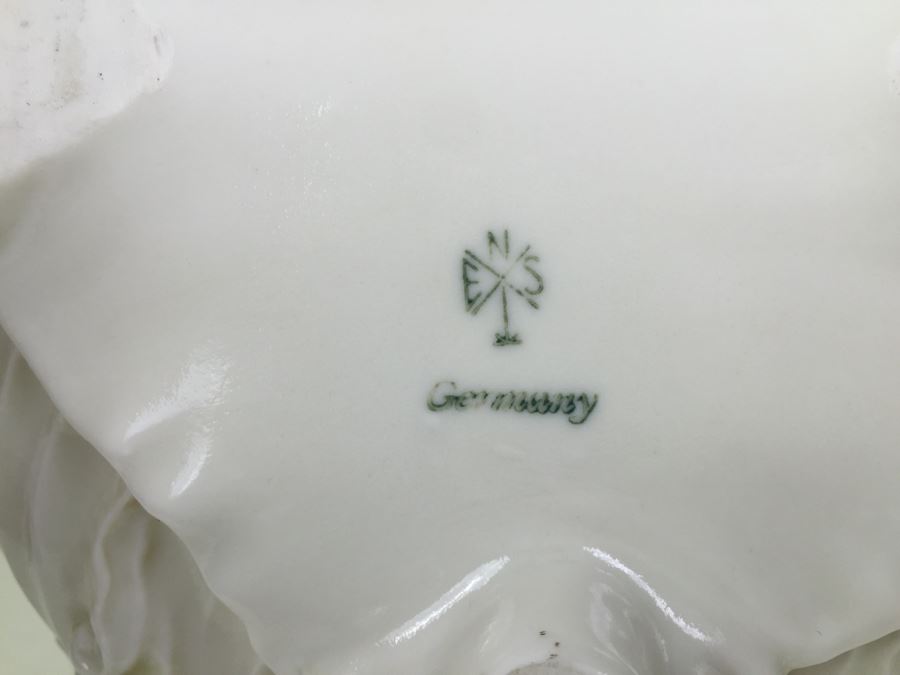 Karl ENS Volksted Porcelain Centerpiece Set Of 2 Candleholders And Floral Bowl [Photo 4]