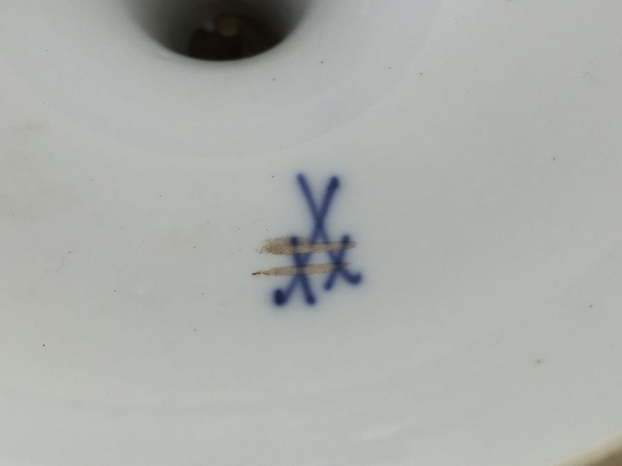 Stunning Vintage Meissen Porcelain Reticulated Compote Germany Gilt With Floral Motif [Photo 27]