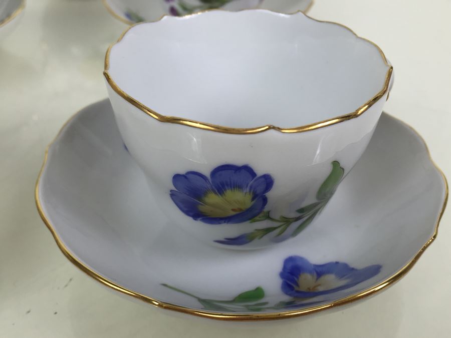 Nice Vintage Meissen Coffee Tea Service With Teapot, Creamer Bowl And 6 Meissen Cups With Saucers Germany Hand Painted Floral Motif [Photo 28]
