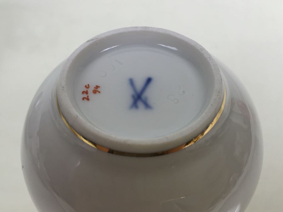 Nice Vintage Meissen Coffee Tea Service With Teapot, Creamer Bowl And 6 Meissen Cups With Saucers Germany Hand Painted Floral Motif [Photo 41]