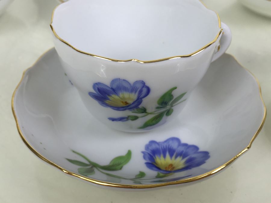 Nice Vintage Meissen Coffee Tea Service With Teapot, Creamer Bowl And 6 Meissen Cups With Saucers Germany Hand Painted Floral Motif [Photo 26]