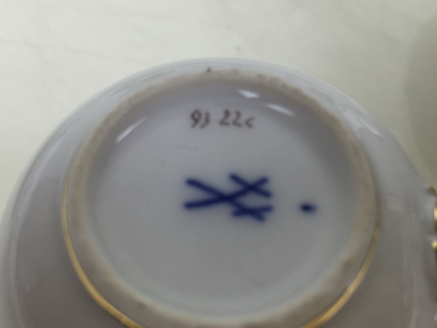 Nice Vintage Meissen Coffee Tea Service With Teapot, Creamer Bowl And 6 Meissen Cups With Saucers Germany Hand Painted Floral Motif [Photo 23]