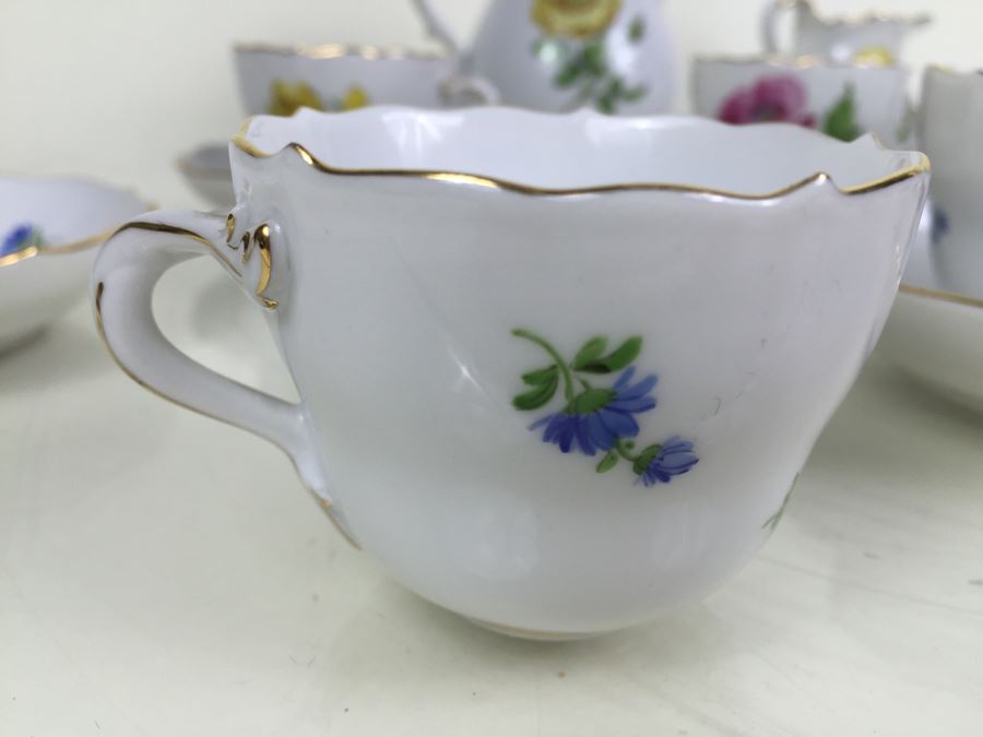 Nice Vintage Meissen Coffee Tea Service With Teapot, Creamer Bowl And 6 Meissen Cups With Saucers Germany Hand Painted Floral Motif [Photo 17]
