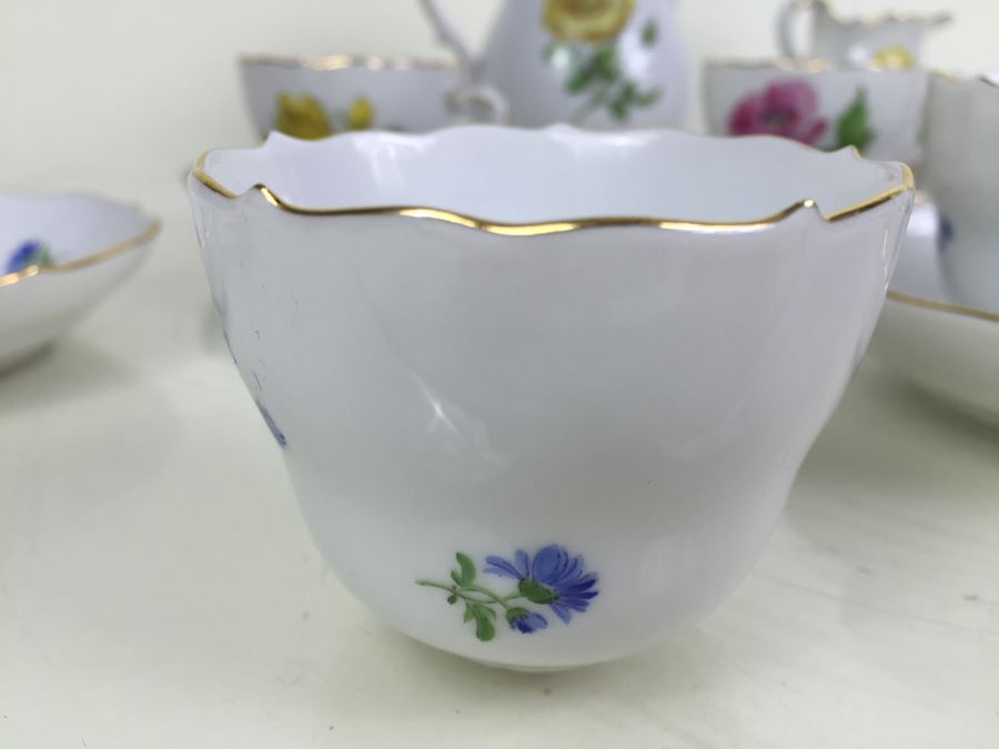 Nice Vintage Meissen Coffee Tea Service With Teapot, Creamer Bowl And 6 Meissen Cups With Saucers Germany Hand Painted Floral Motif [Photo 18]