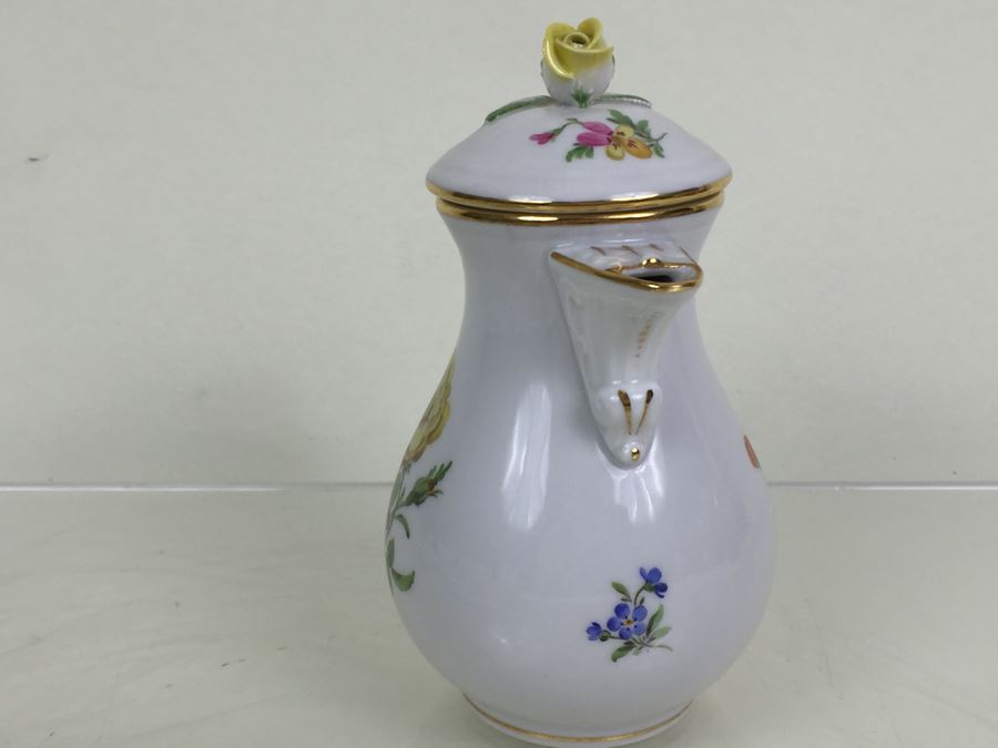 Nice Vintage Meissen Coffee Tea Service With Teapot, Creamer Bowl And 6 Meissen Cups With Saucers Germany Hand Painted Floral Motif [Photo 47]