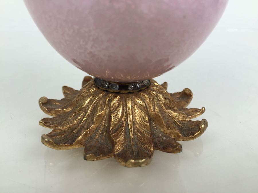 Vintage EVANS Pink Egg Lighter With Two Footed Half Egg Ashtrays [Photo 9]