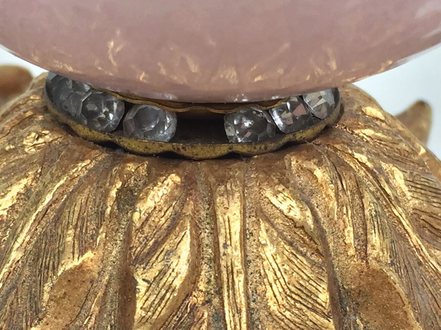 Vintage EVANS Pink Egg Lighter With Two Footed Half Egg Ashtrays [Photo 11]