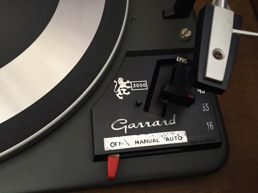 Vintage Stereo Console Cabinet Clairtone T11 With Garrard Record Player Model 3000 [Photo 13]
