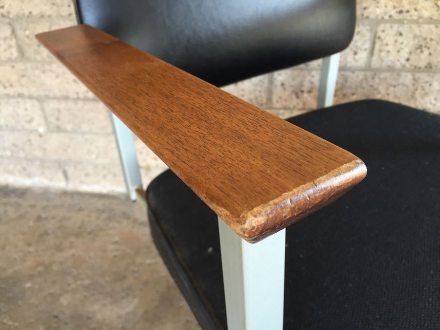 Mid-Century Modern Office Desk Chair With Casters By United Chair Company [Photo 8]