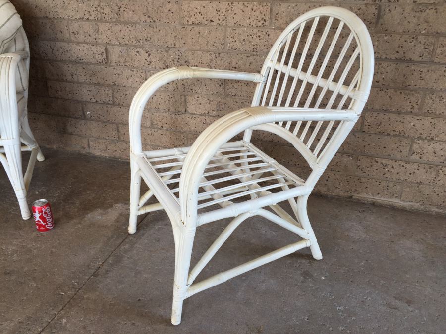 Pair Of Vintage White Wicker Armchairs [Photo 3]