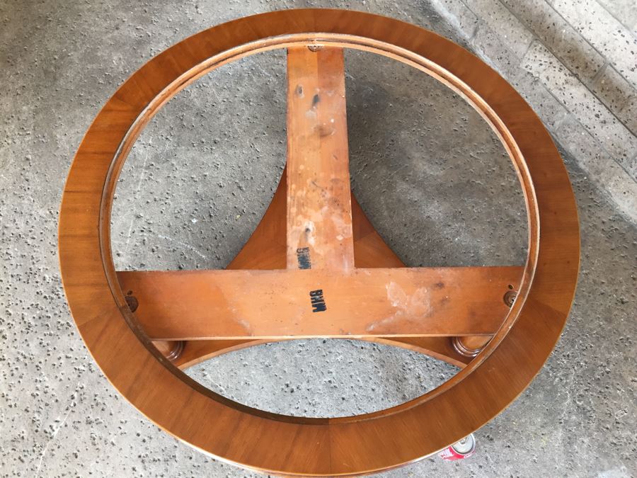 Heirloom Quality WEIMAN Round Coffee Table With Italian Marble Top [Photo 8]