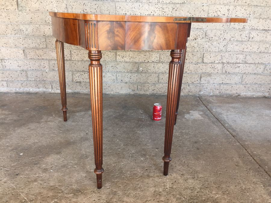 Vintage Gateleg Console Table [Photo 11]