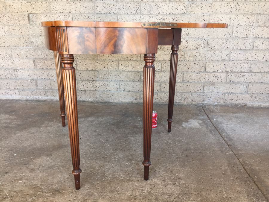 Vintage Gateleg Console Table [Photo 3]