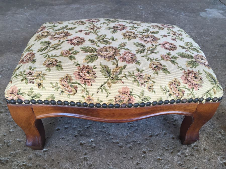 Vintage Foot Stool [Photo 5]