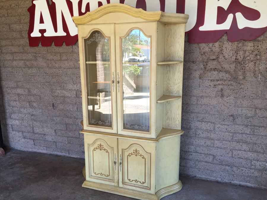 French Provincial Style China Cabinet - Matches Dining Table [Photo 2]