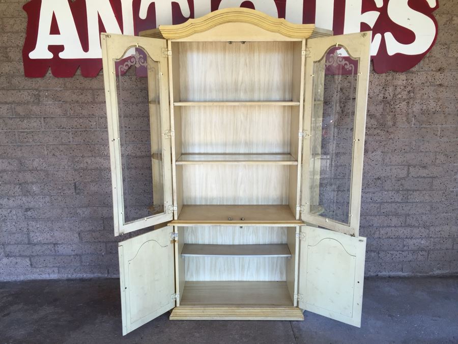 French Provincial Style China Cabinet - Matches Dining Table [Photo 3]
