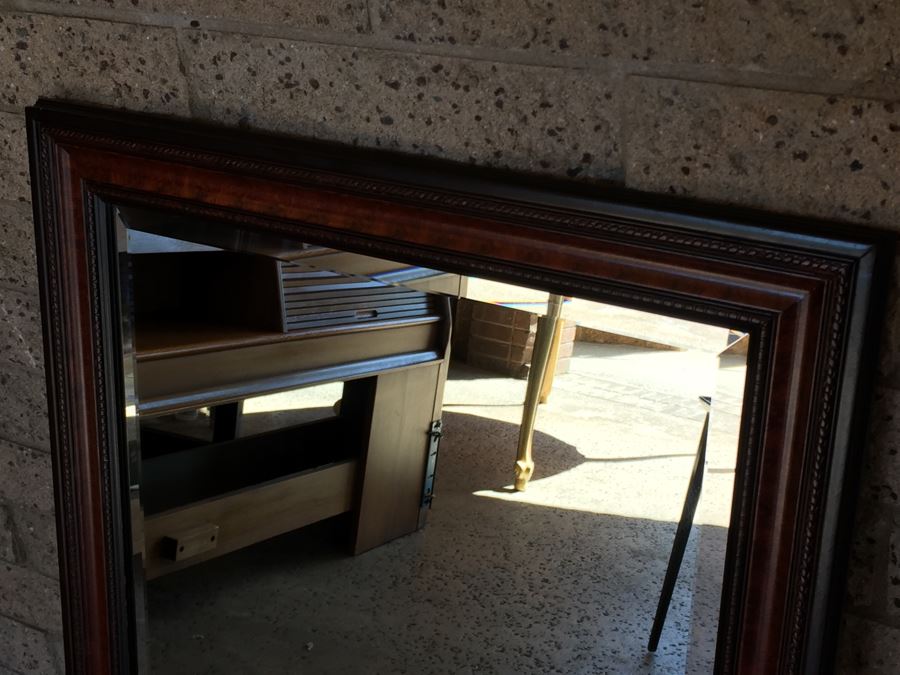 Windsor Art Beveled Glass 24 x 36 Wall Mirror [Photo 7]