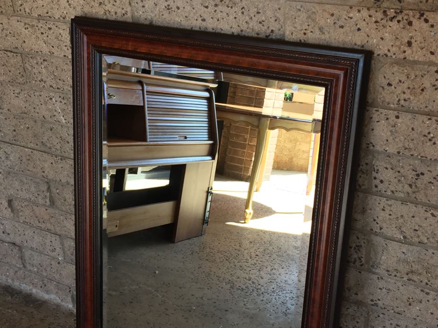 Windsor Art Beveled Glass 24 x 36 Wall Mirror [Photo 8]