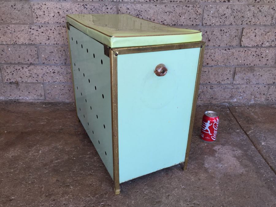 Retro Detecto Hamper Side Handles Are Missing [Photo 8]