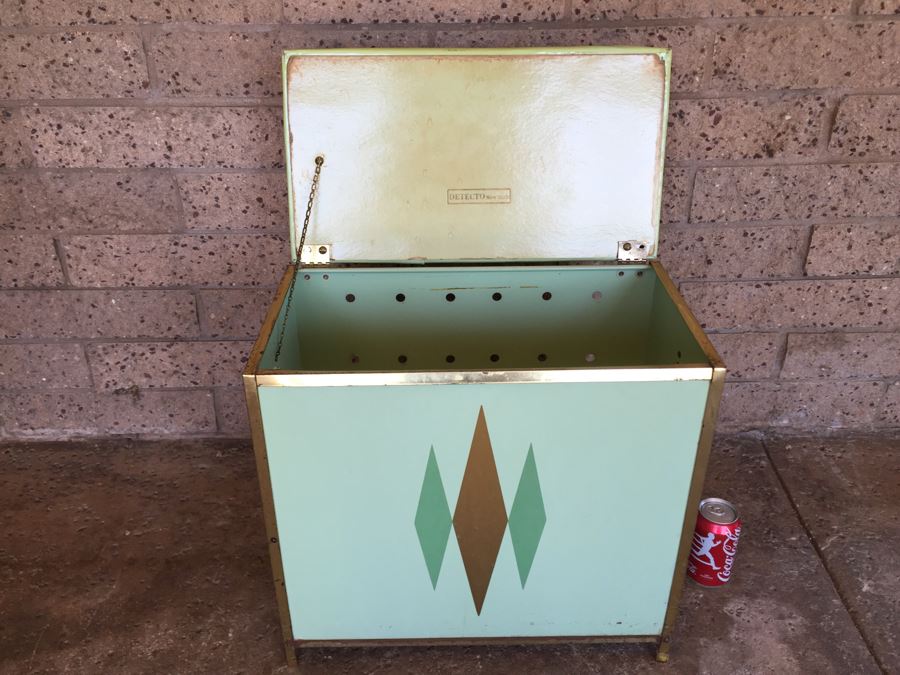 Retro Detecto Hamper Side Handles Are Missing [Photo 10]