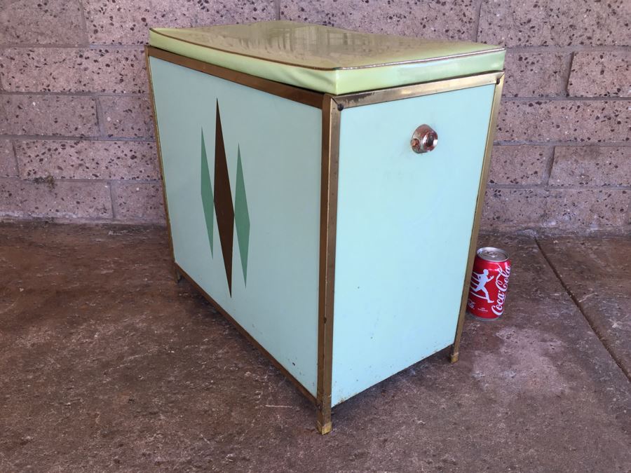 Retro Detecto Hamper Side Handles Are Missing [Photo 2]