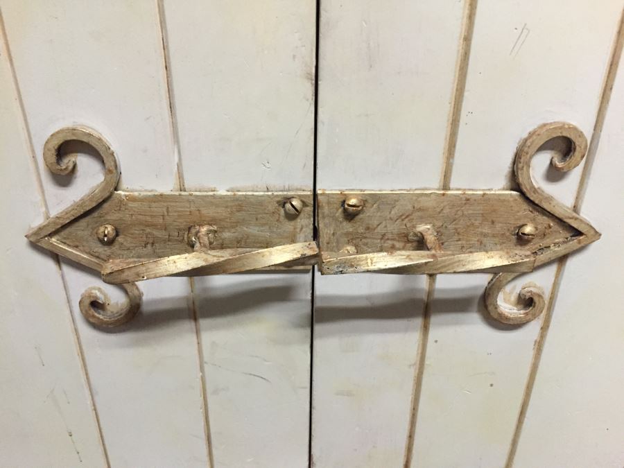 Nice Wooden Wall Unit With Bottom Credenza And Hutch With Domed Top [Photo 6]