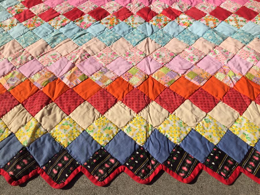 Nice Colorful Vintage Quilt 109' x 88' [Photo 5]
