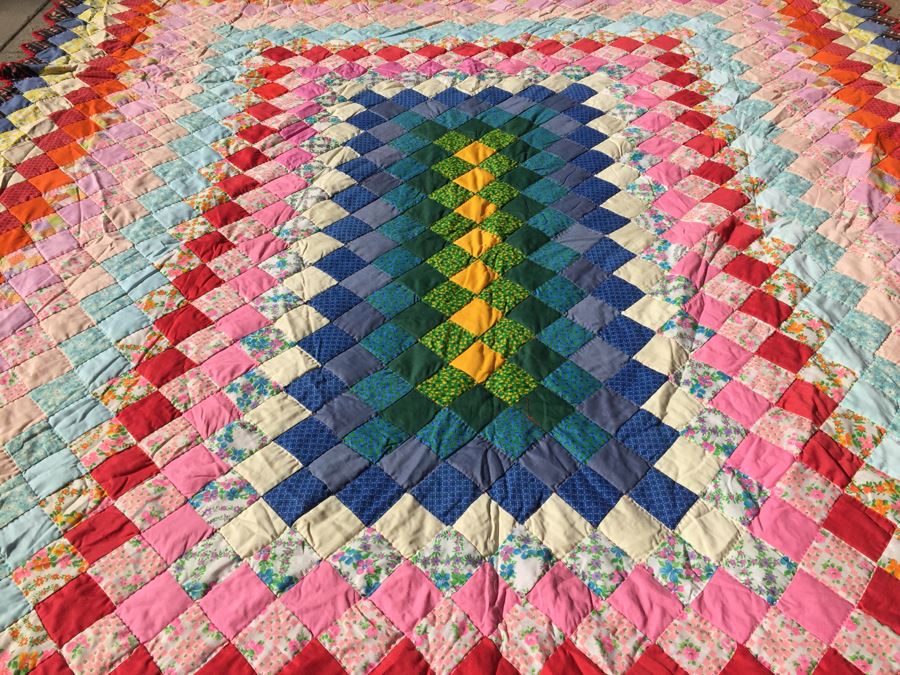 Nice Colorful Vintage Quilt 109' x 88' [Photo 2]