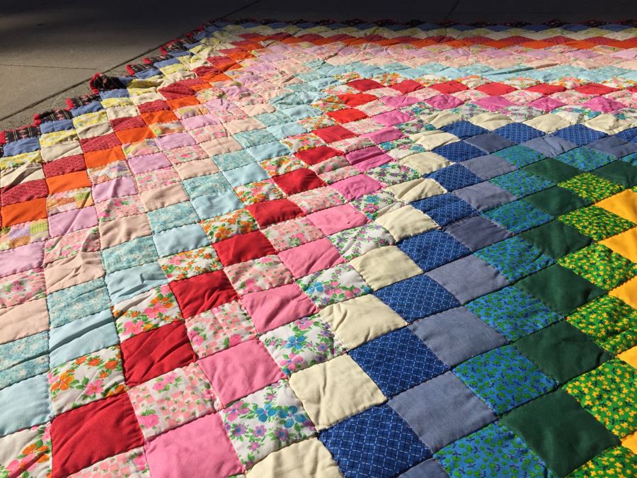Nice Colorful Vintage Quilt 109' x 88' [Photo 8]
