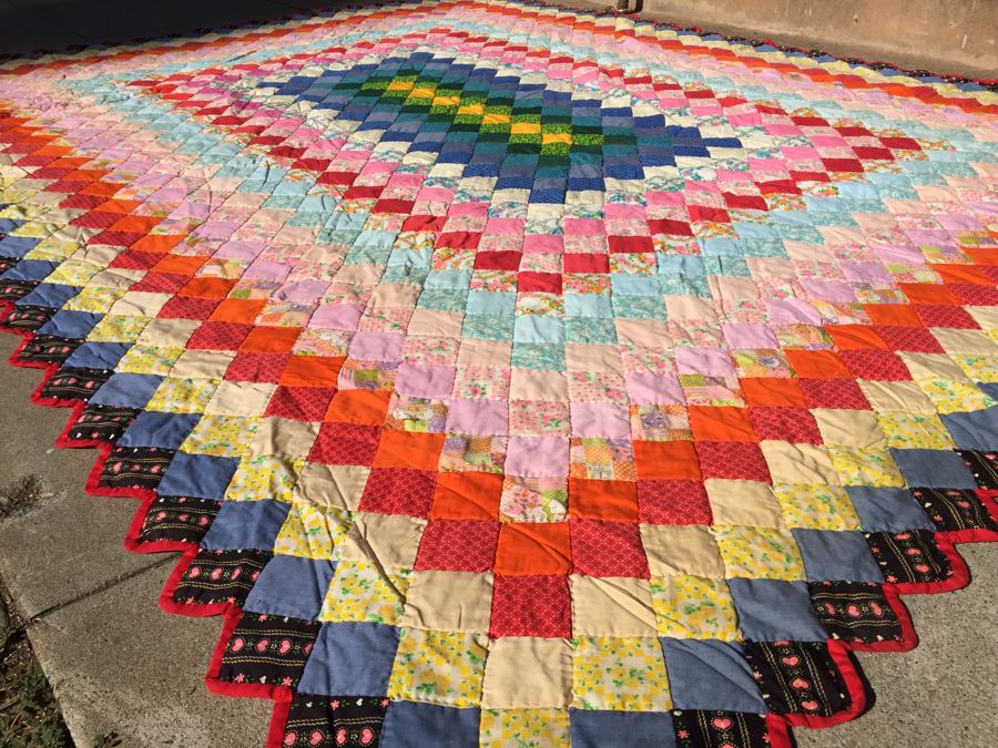 Nice Colorful Vintage Quilt 109' x 88' [Photo 9]