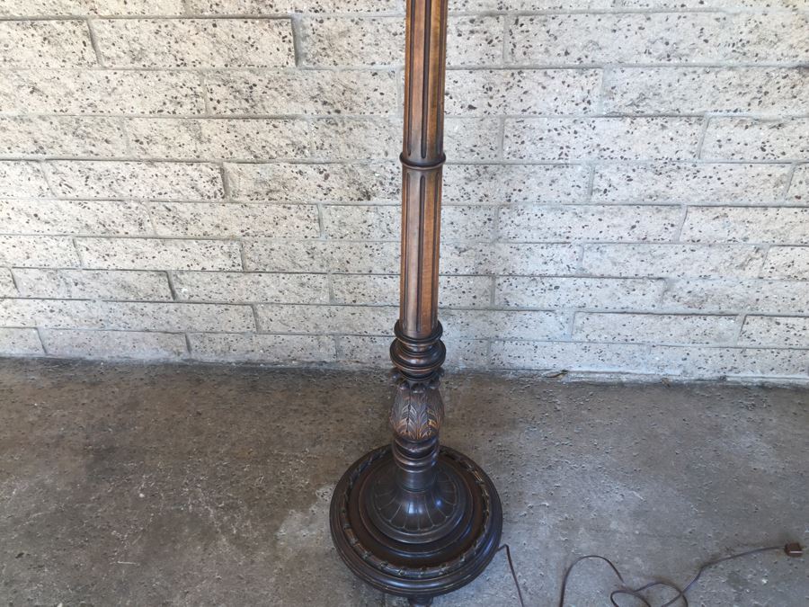 Stunning Vintage Carved Wood Floor Lamp [Photo 8]