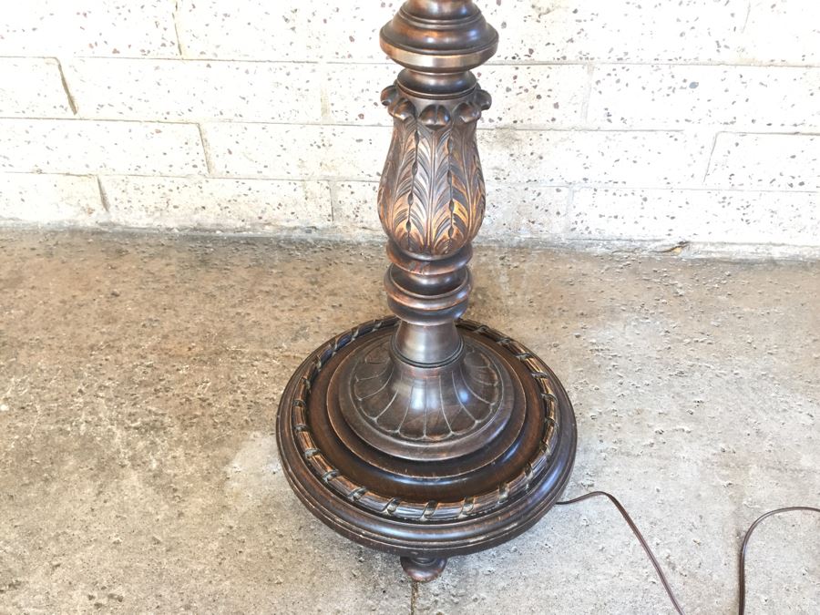 Stunning Vintage Carved Wood Floor Lamp [Photo 6]