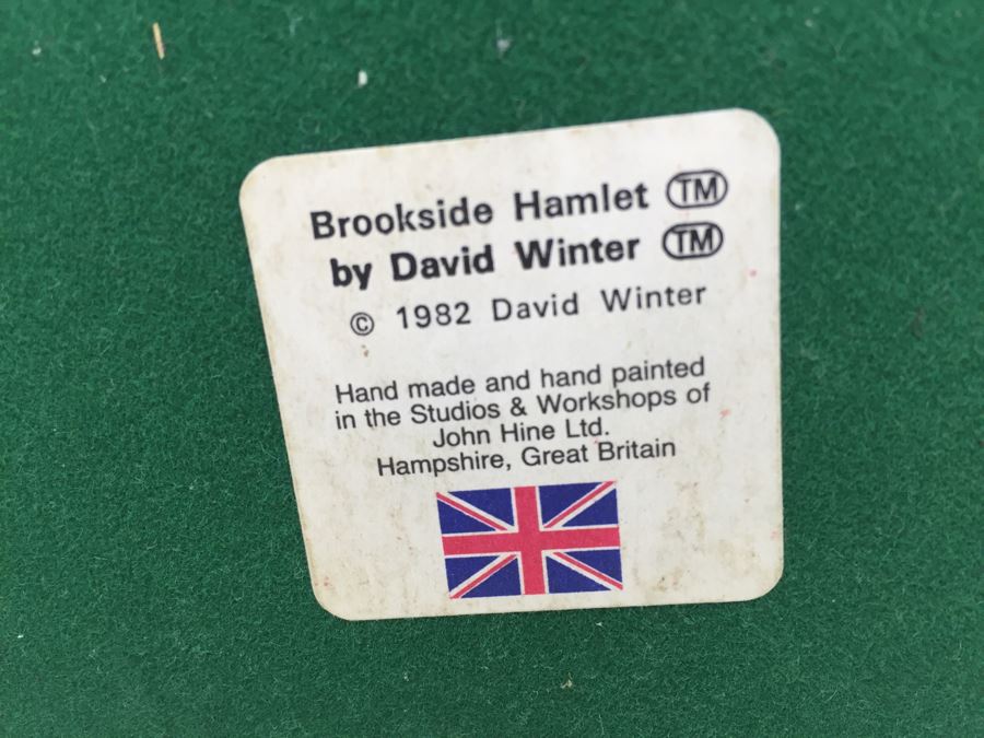 Brookside Hamlet By David Winter Hand Made And Hand Painted Hampshire, Great Britain [Photo 3]