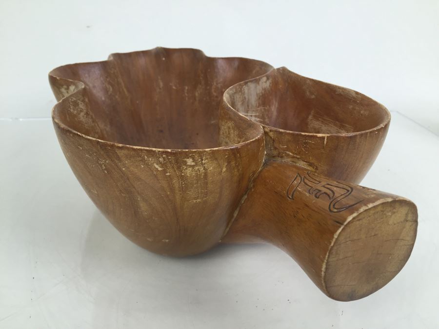 Mid-Century Large Monkey Pod Wood Bowl Hawaii Leaf Shape Carved Server