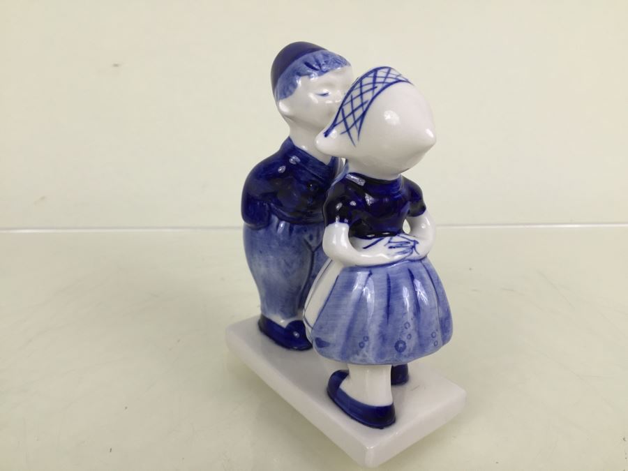 Vintage Hand Painted Delft Blue Holland Kissing Couple Boy Girl Figurine # 755 [Photo 7]