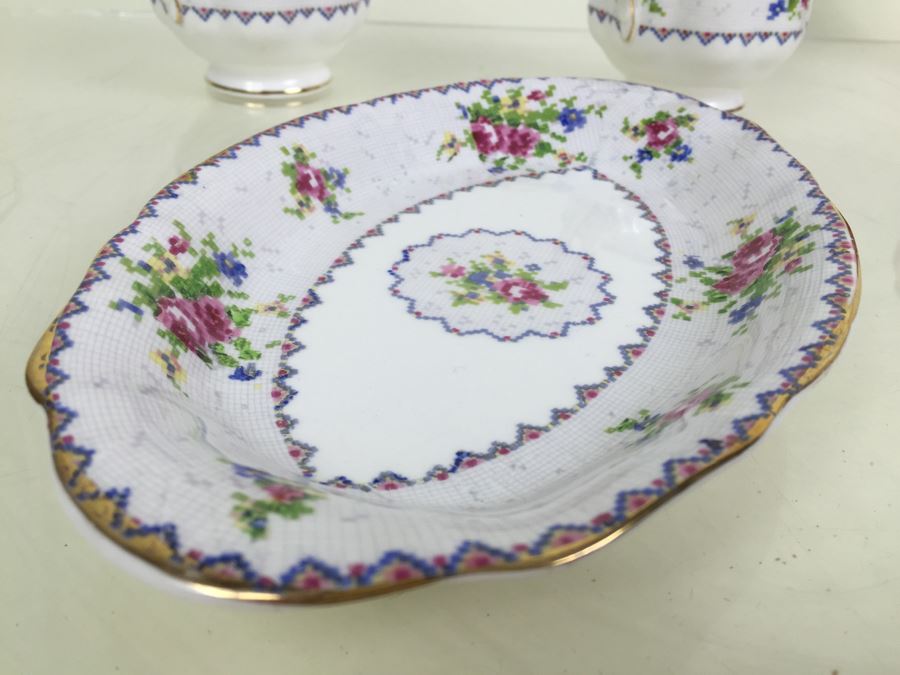 Set Of Royal Albert Bone China England In Petit Point China Pattern [Photo 19]