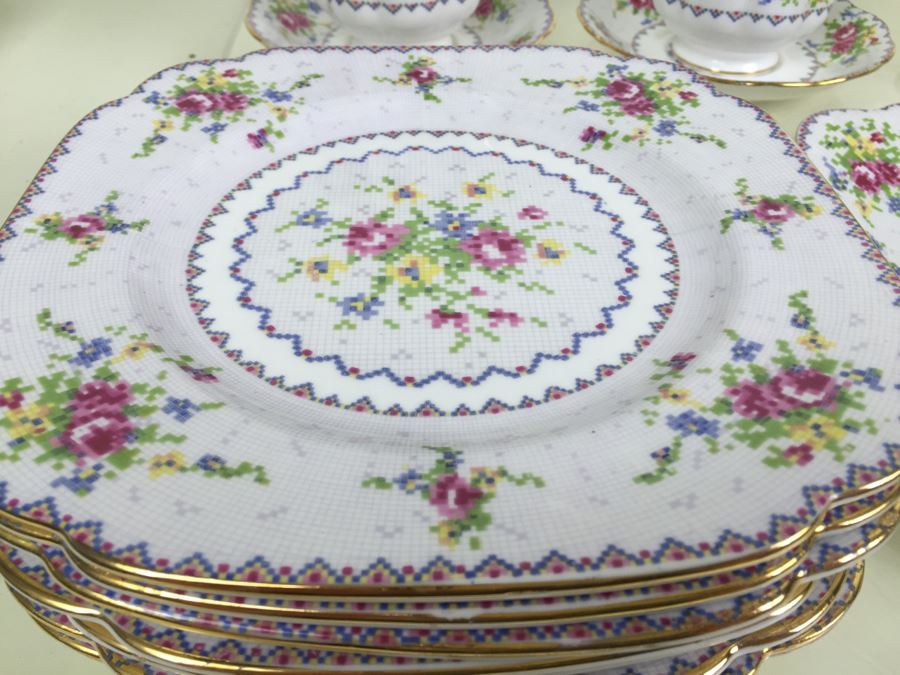 Set Of Royal Albert Bone China England In Petit Point China Pattern [Photo 6]