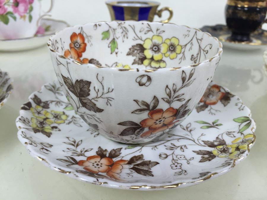 Set Of 5 Cups And Saucers With Woven Reticulated Plates [Photo 5]