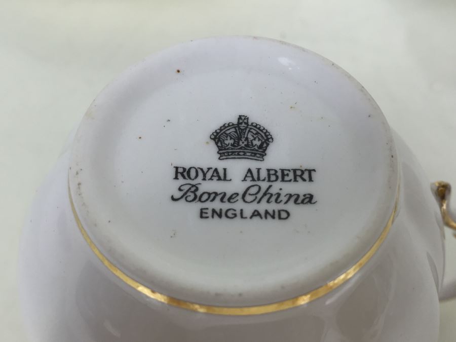 Set Of 5 Cups And Saucers With Woven Reticulated Plates [Photo 34]