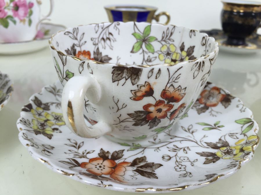 Set Of 5 Cups And Saucers With Woven Reticulated Plates [Photo 7]