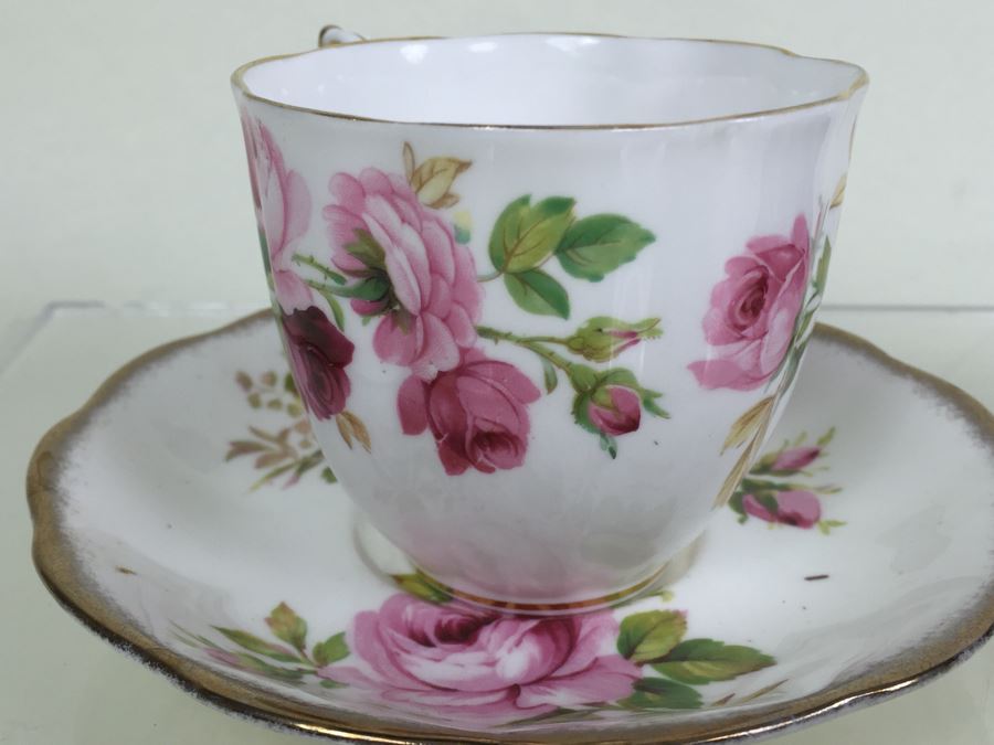 Set Of 5 Cups And Saucers With Woven Reticulated Plates [Photo 31]