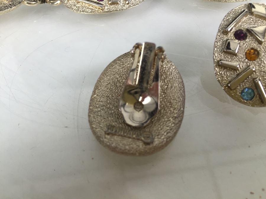 Sarah Coventry Costume Jewelry Set With Necklace, Bracelet And Earrings [Photo 6]