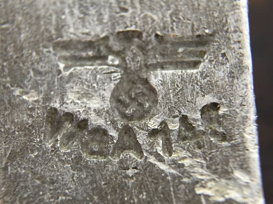 German WWII Original Bakelite Carbie Lantern With Handle And Clip [Photo 3]