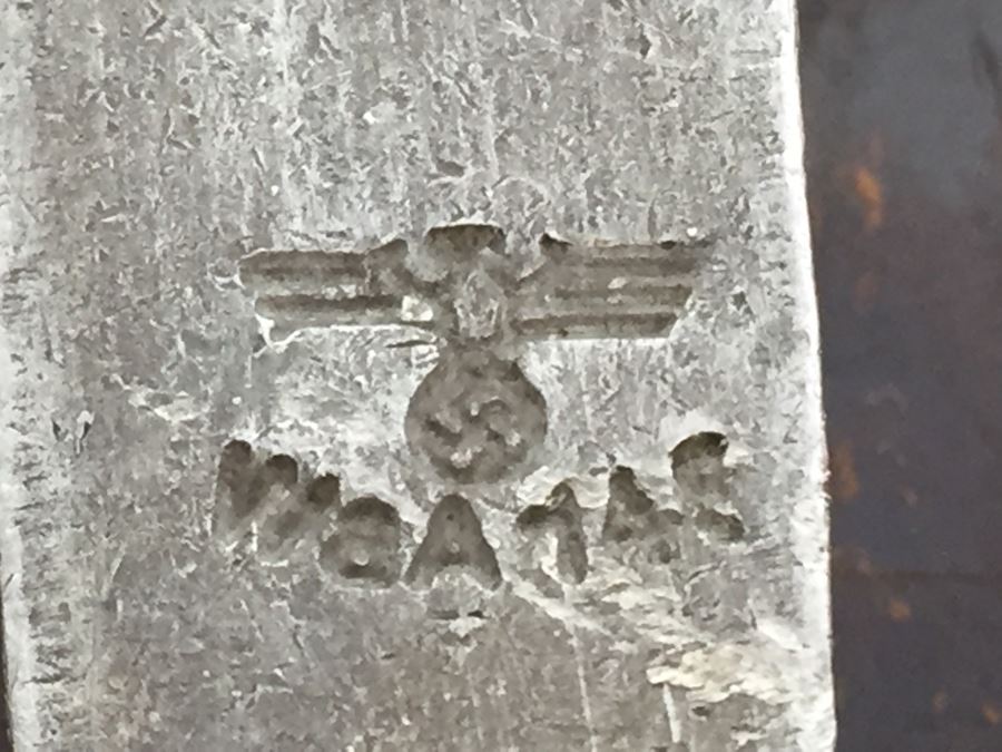 German WWII Original Bakelite Carbie Lantern With Handle And Clip [Photo 30]