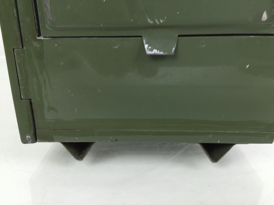 Vintage Green Signal Lantern With Arrow Retractable Folding Sides Maker Unknown [Photo 12]